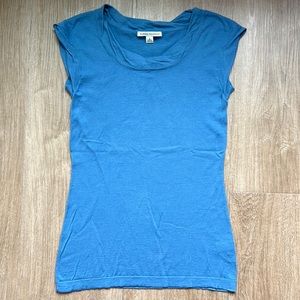 Banana Republic Women’s Blue Sleeveless Top Size Small